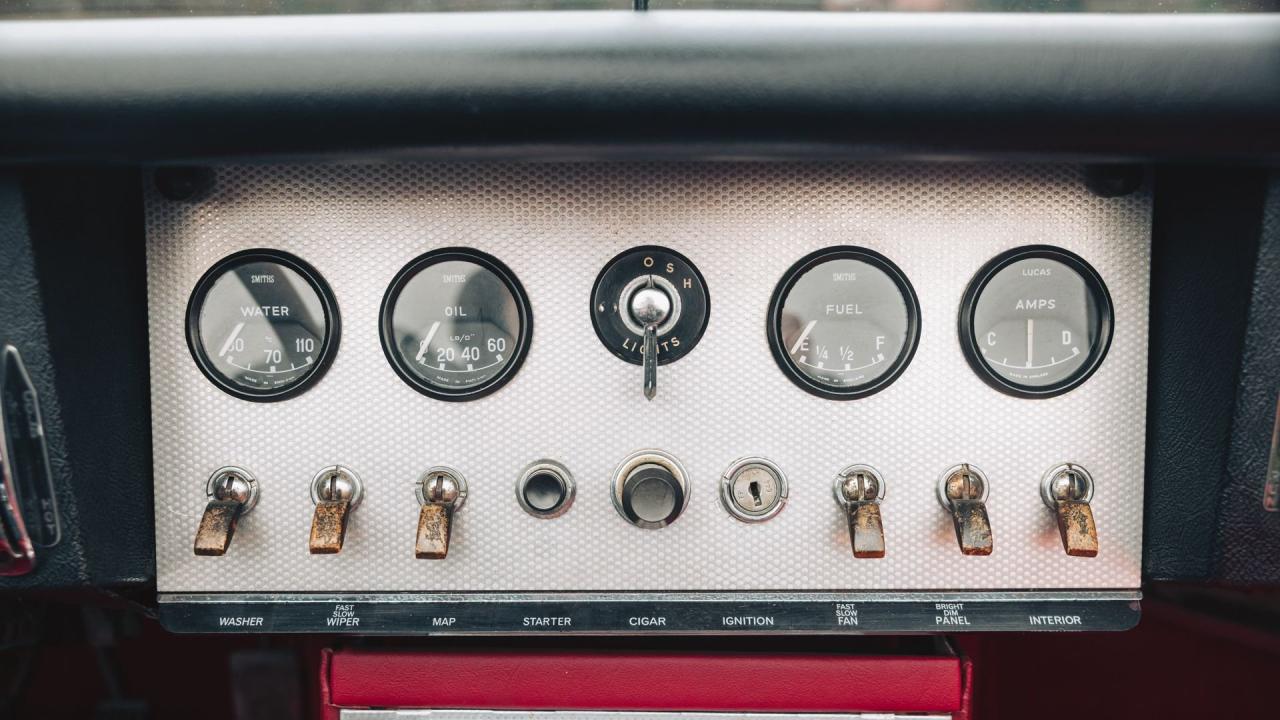 1962 Jaguar E-Type Series 1 3.8 Roadster