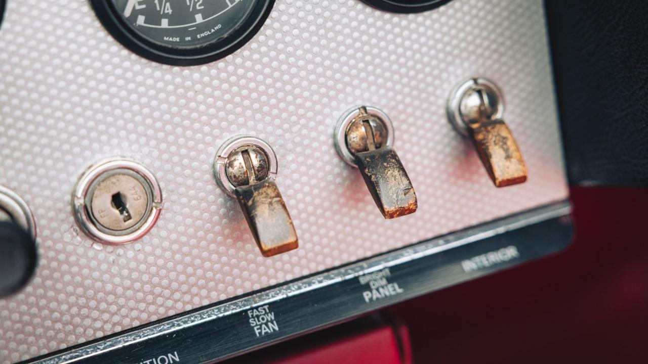 1962 Jaguar E-Type Series 1 3.8 Roadster