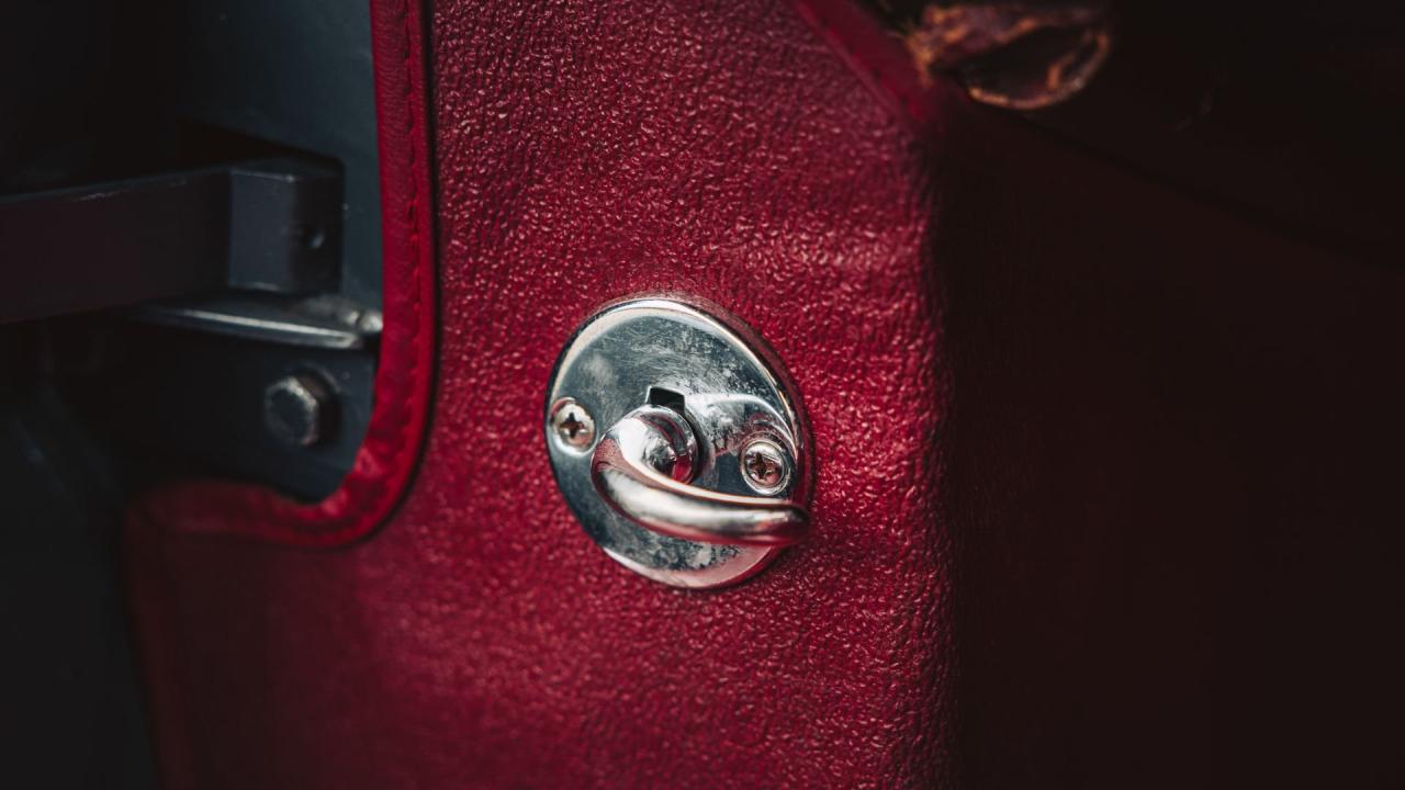 1962 Jaguar E-Type Series 1 3.8 Roadster