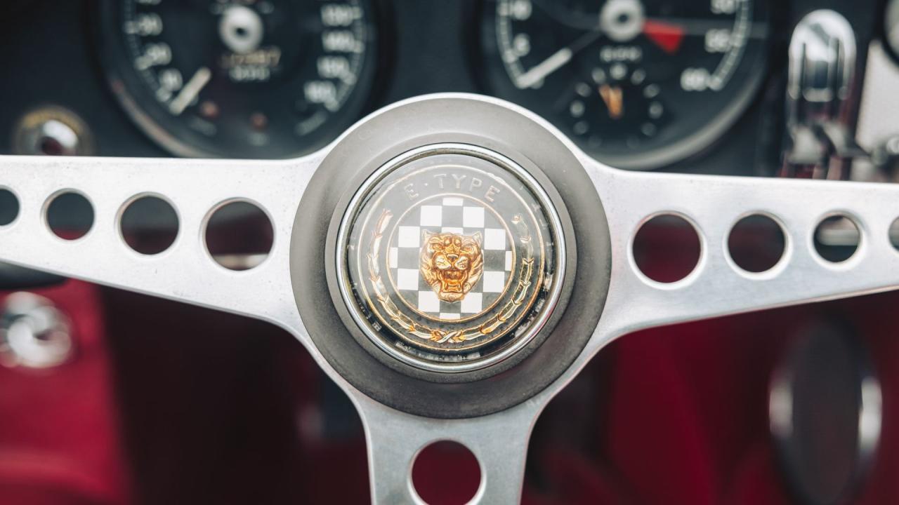 1962 Jaguar E-Type Series 1 3.8 Roadster