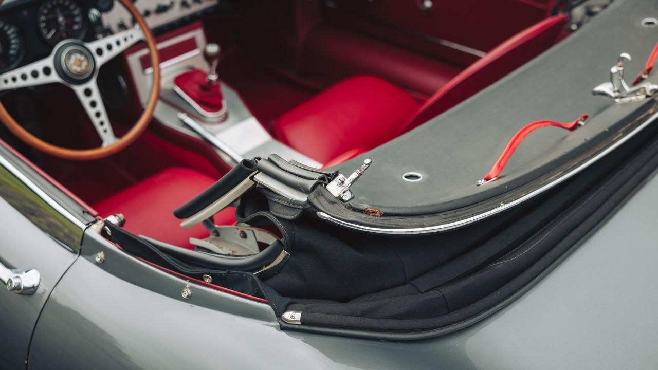 1962 Jaguar E-Type Series 1 3.8 Roadster