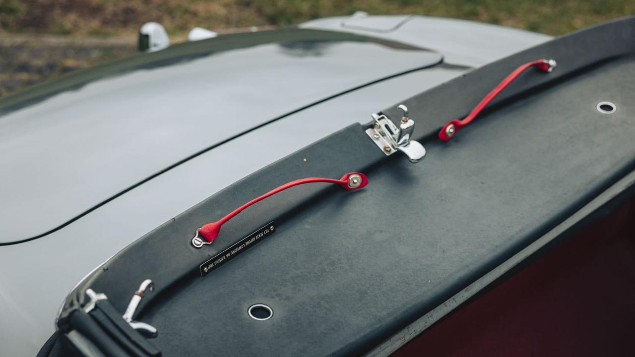 1962 Jaguar E-Type Series 1 3.8 Roadster