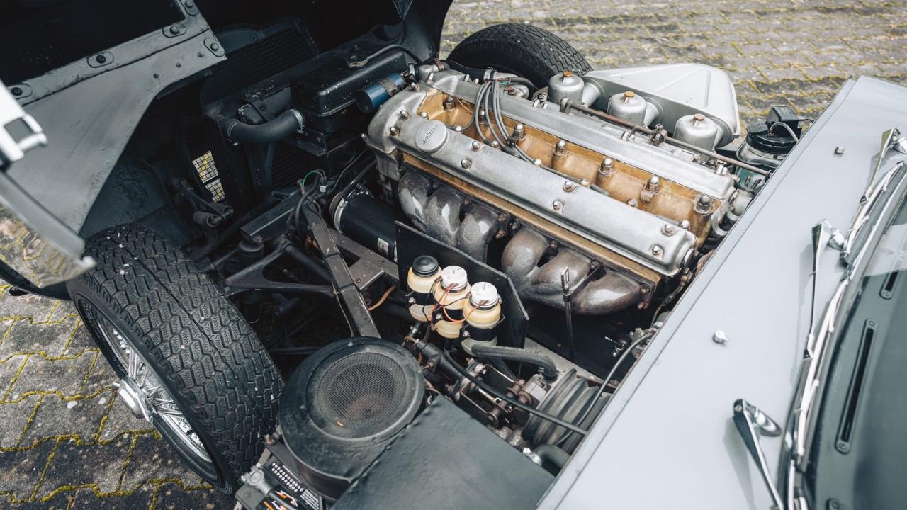 1962 Jaguar E-Type Series 1 3.8 Roadster