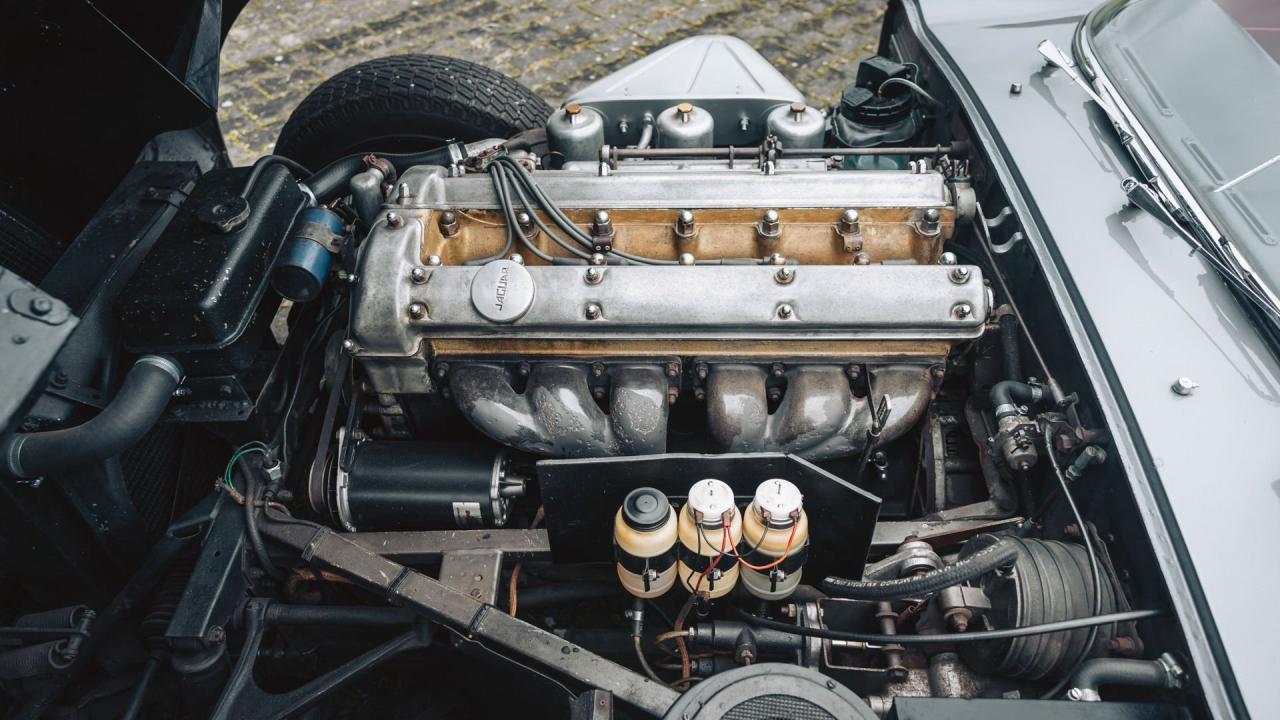 1962 Jaguar E-Type Series 1 3.8 Roadster