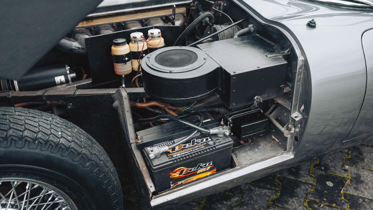 1962 Jaguar E-Type Series 1 3.8 Roadster