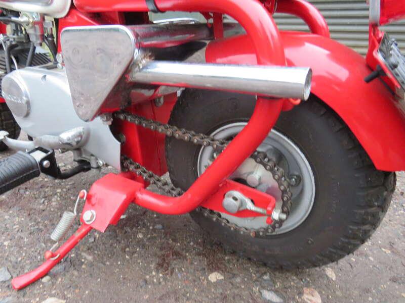 1963 Honda CZ100 MONKEY BIKE