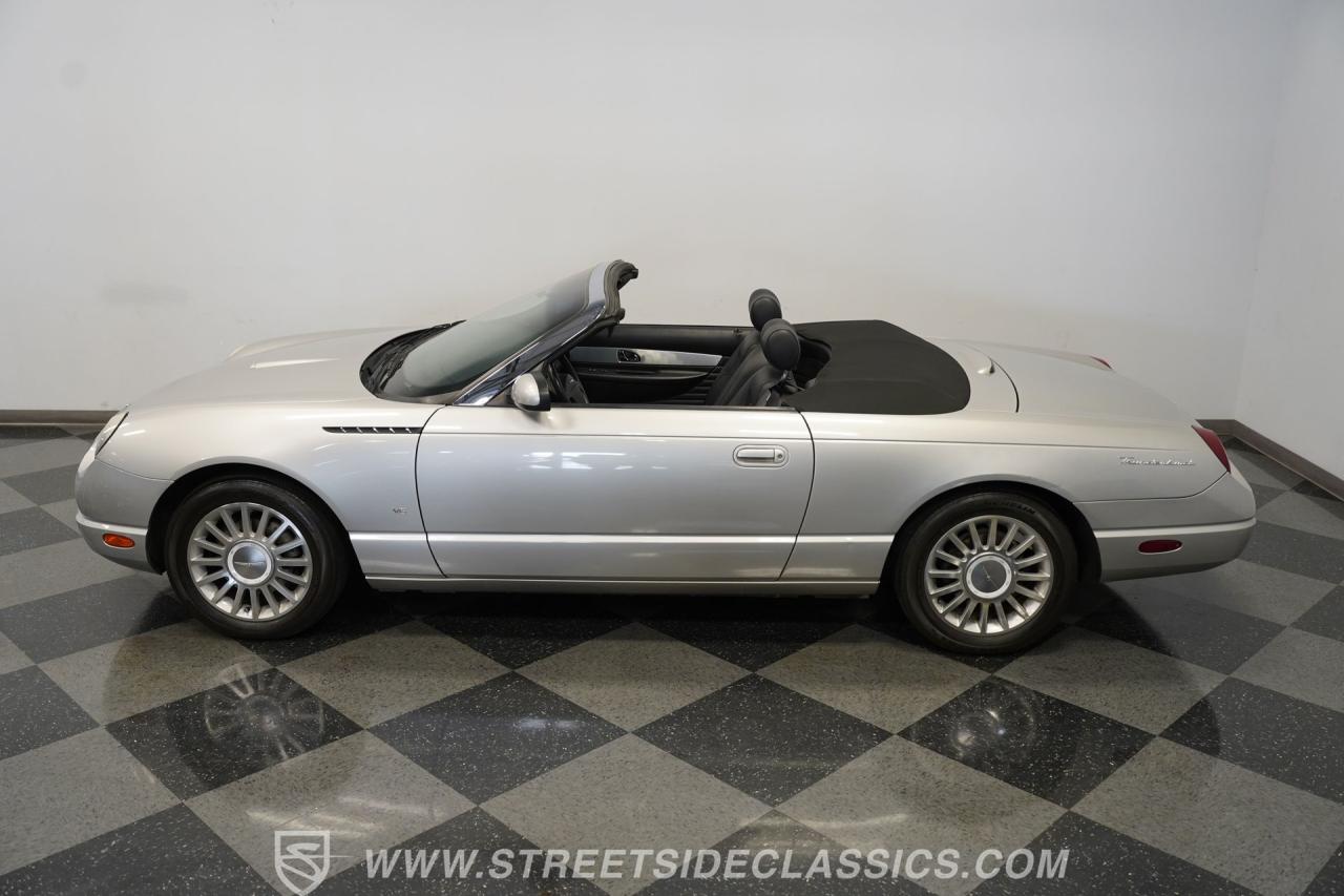 2004 Ford Thunderbird