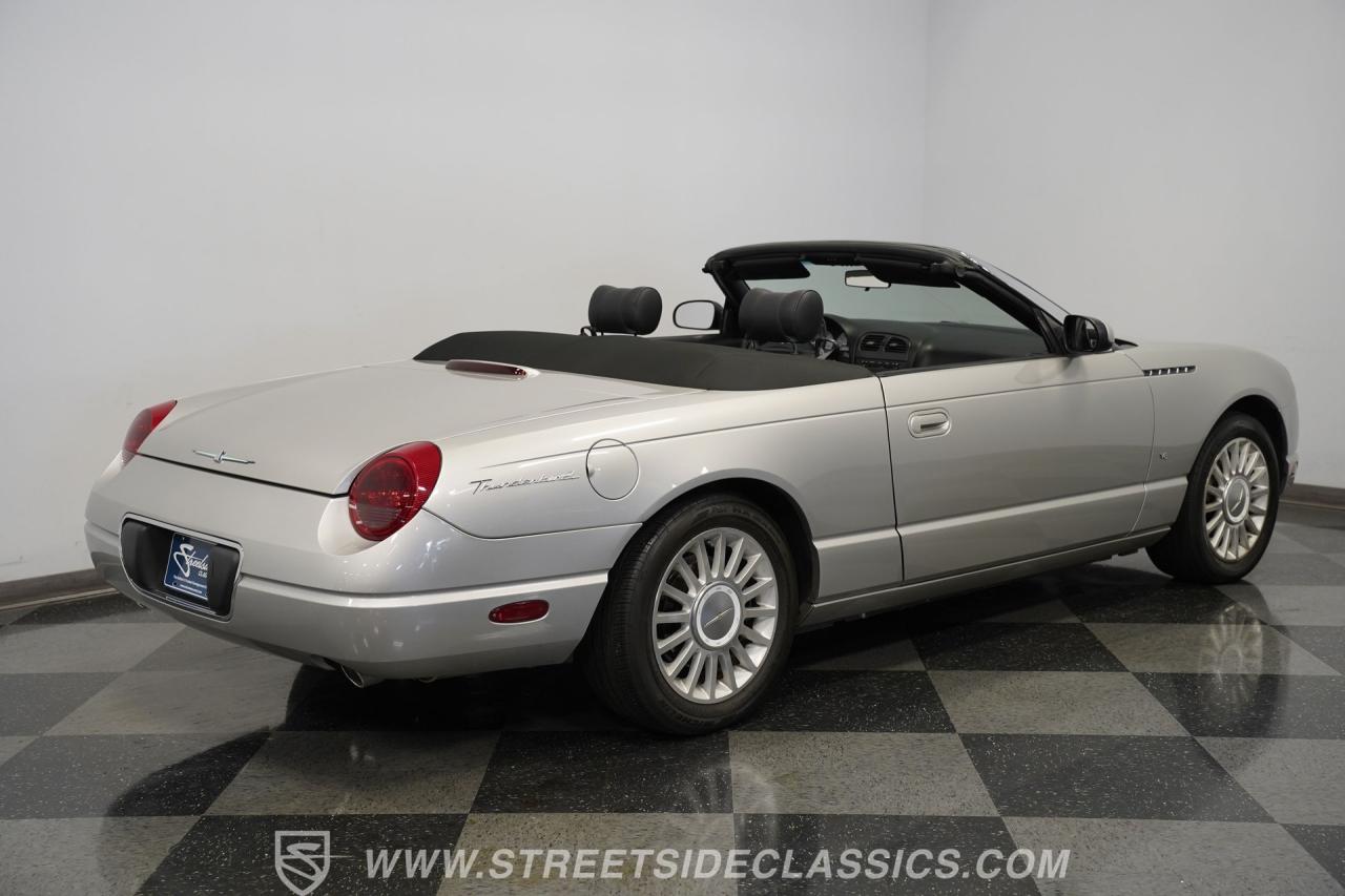 2004 Ford Thunderbird