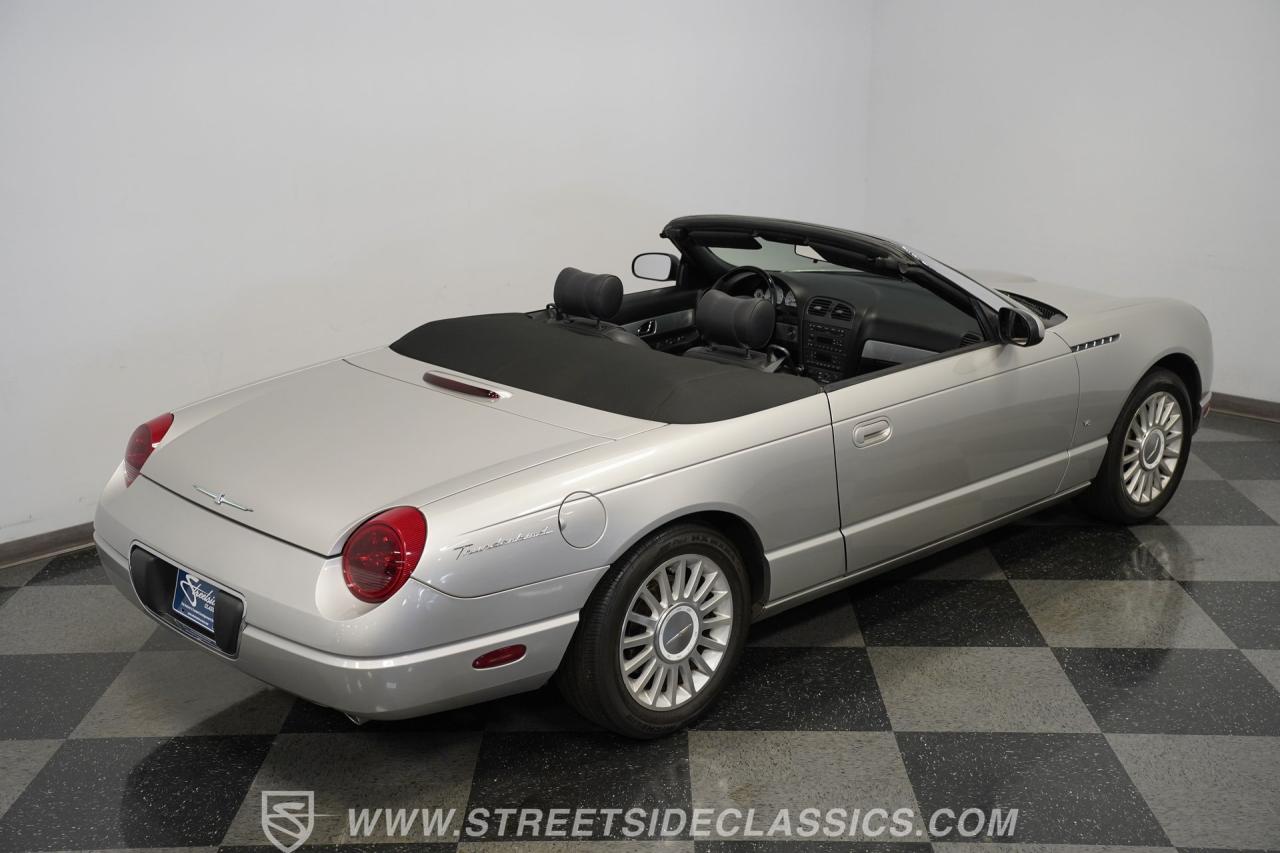 2004 Ford Thunderbird