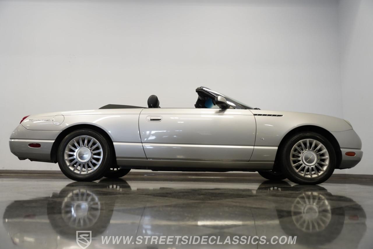 2004 Ford Thunderbird