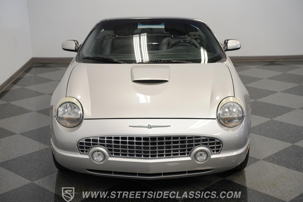 2004 Ford Thunderbird