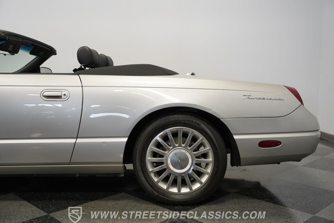2004 Ford Thunderbird