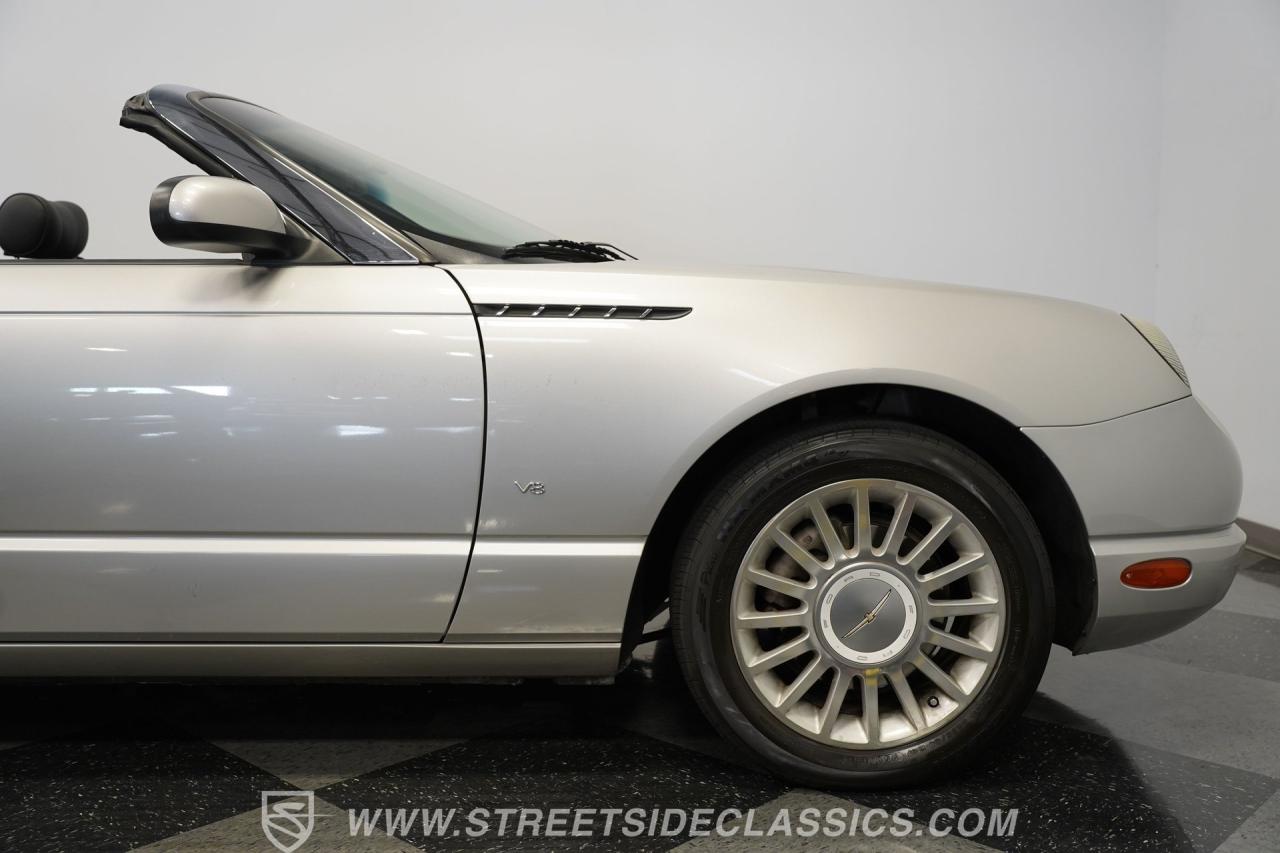 2004 Ford Thunderbird