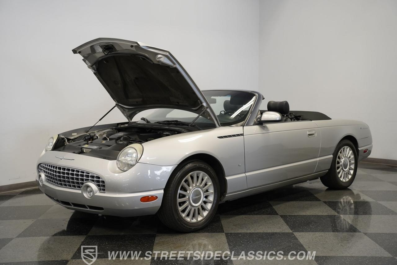 2004 Ford Thunderbird
