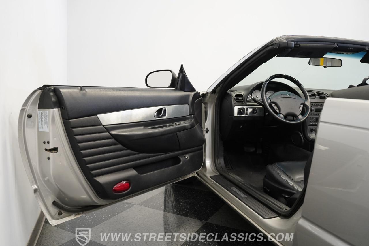 2004 Ford Thunderbird