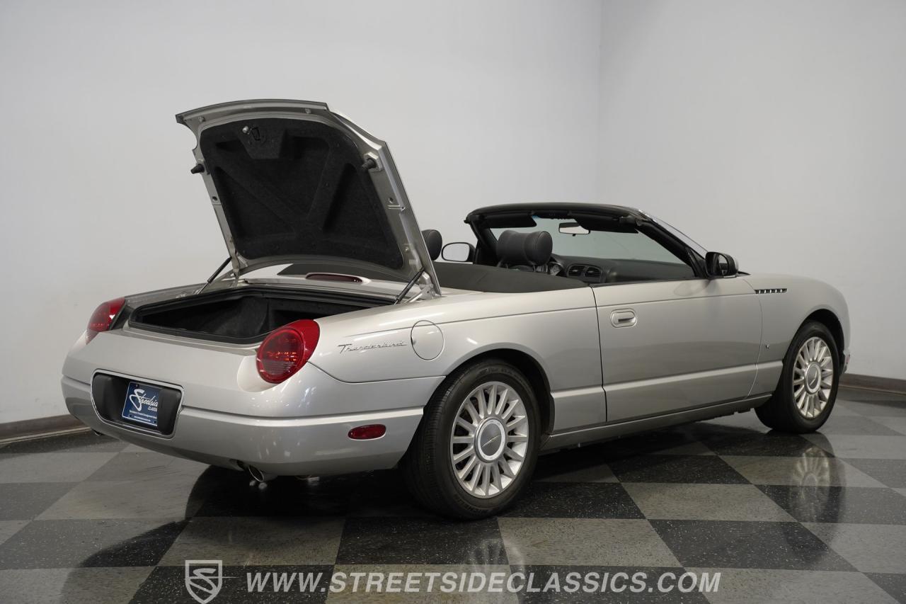 2004 Ford Thunderbird