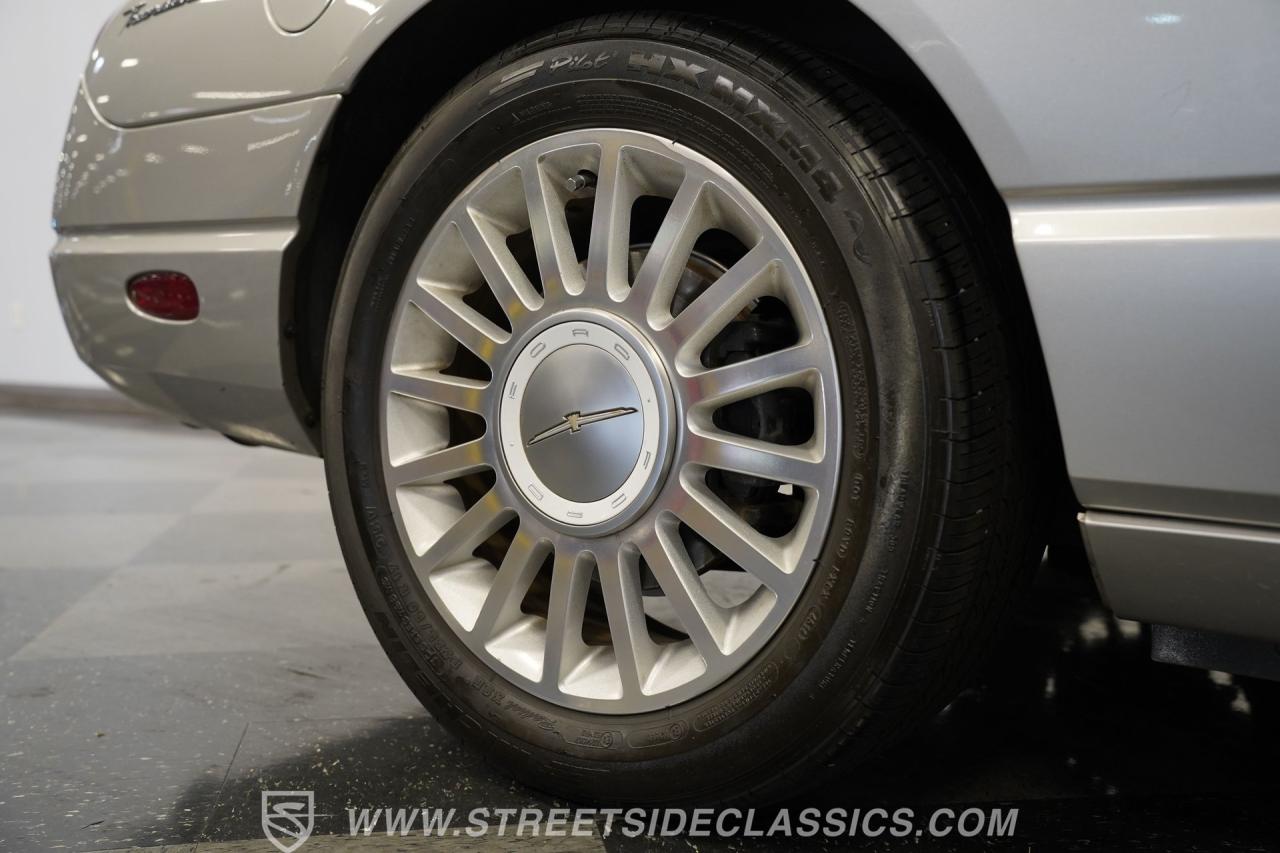 2004 Ford Thunderbird