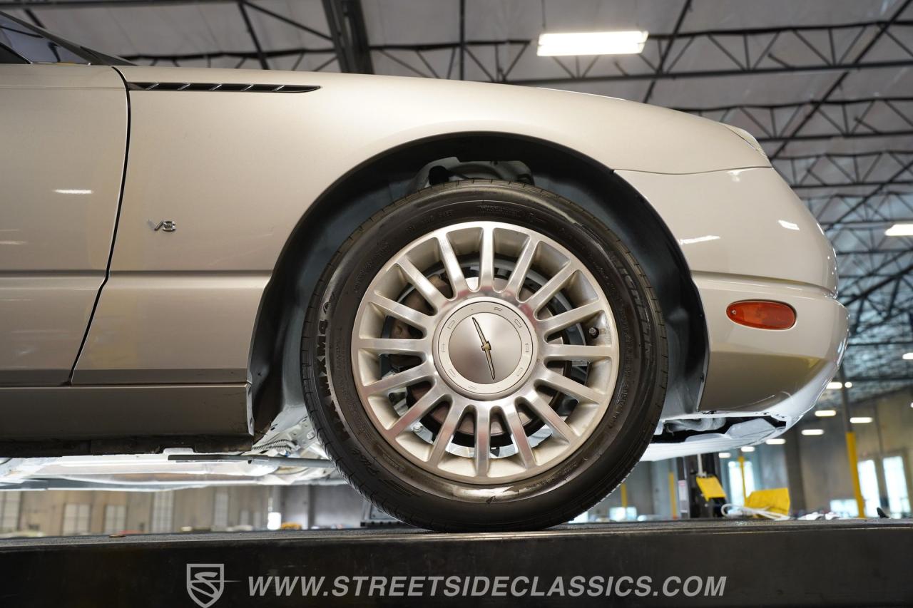 2004 Ford Thunderbird