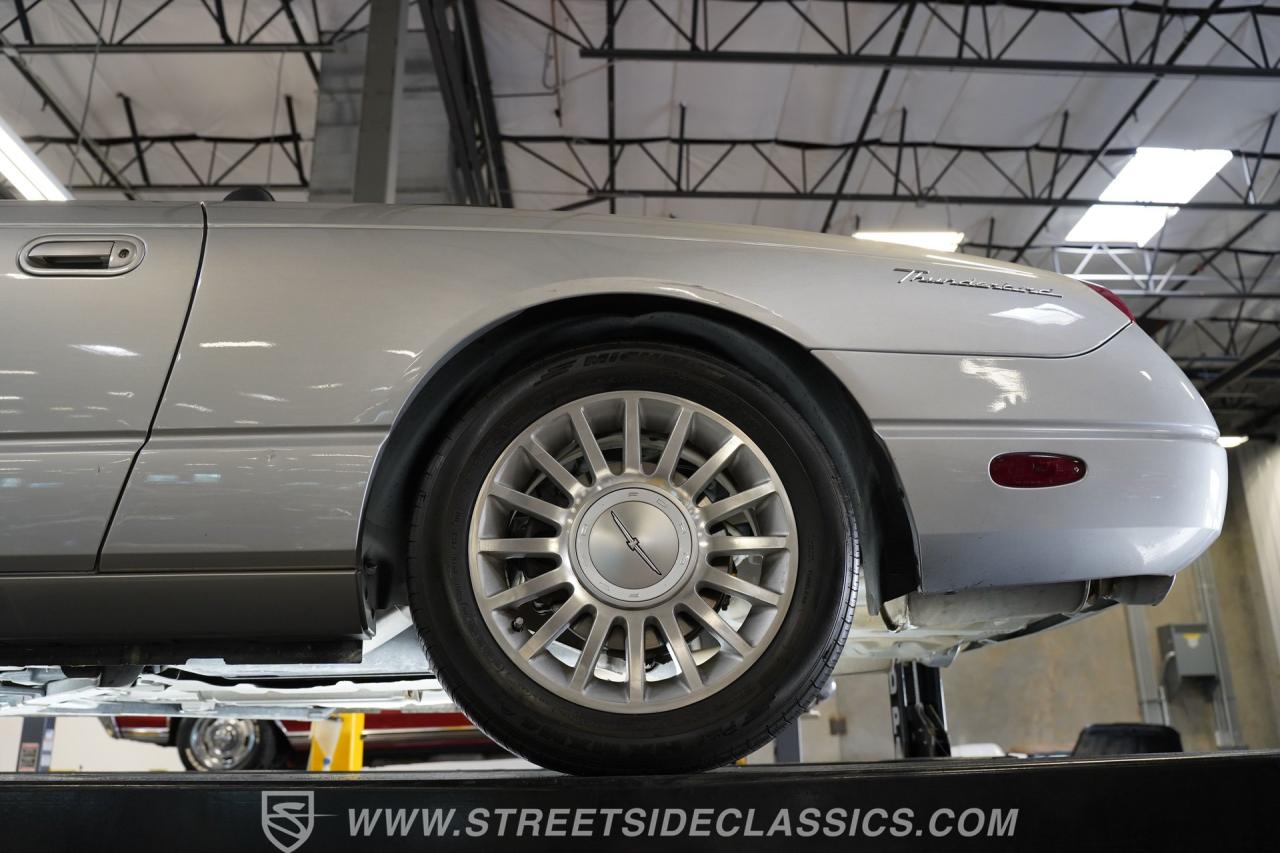 2004 Ford Thunderbird