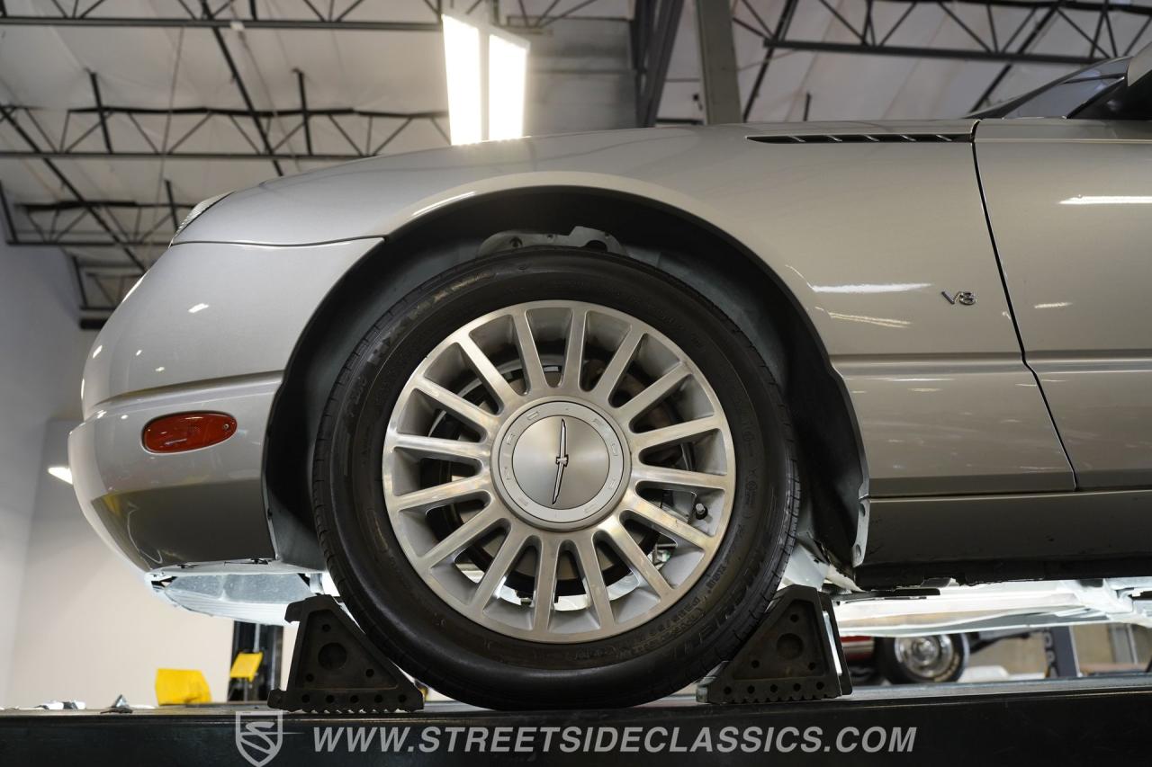 2004 Ford Thunderbird