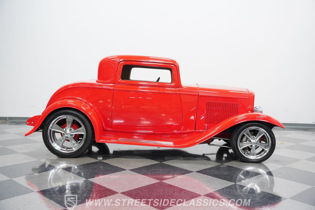 1932 Ford 3-Window Coupe
