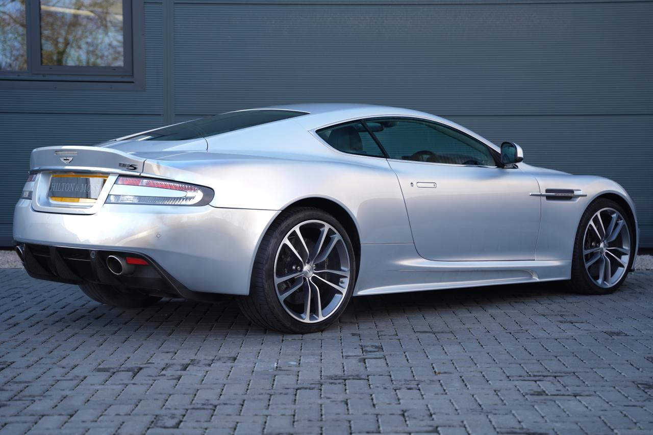 2011 Aston Martin DBS