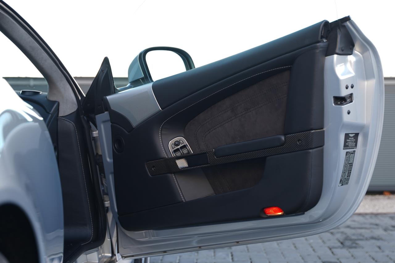 2011 Aston Martin DBS