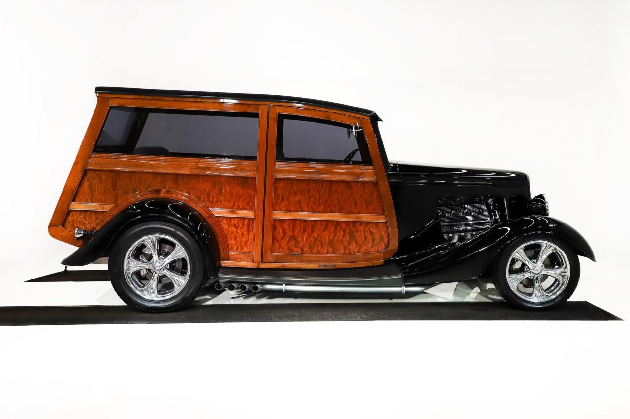 1933 Ford Custom  Woody