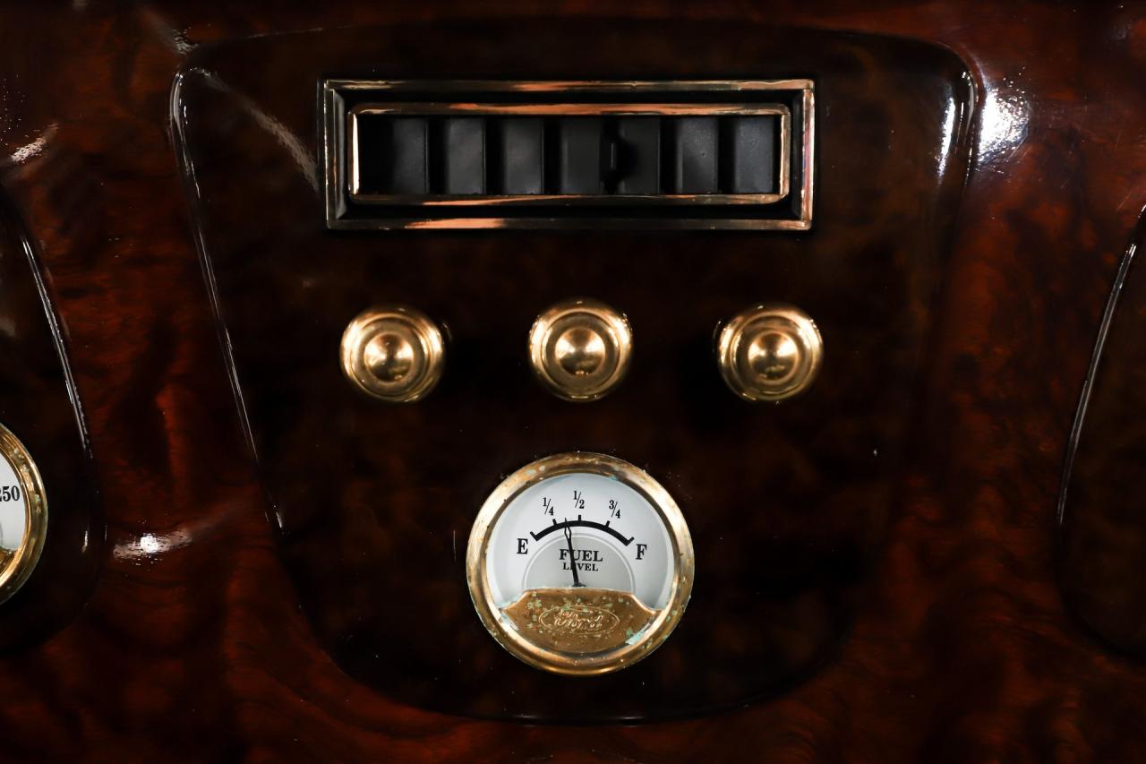 1933 Ford Custom  Woody