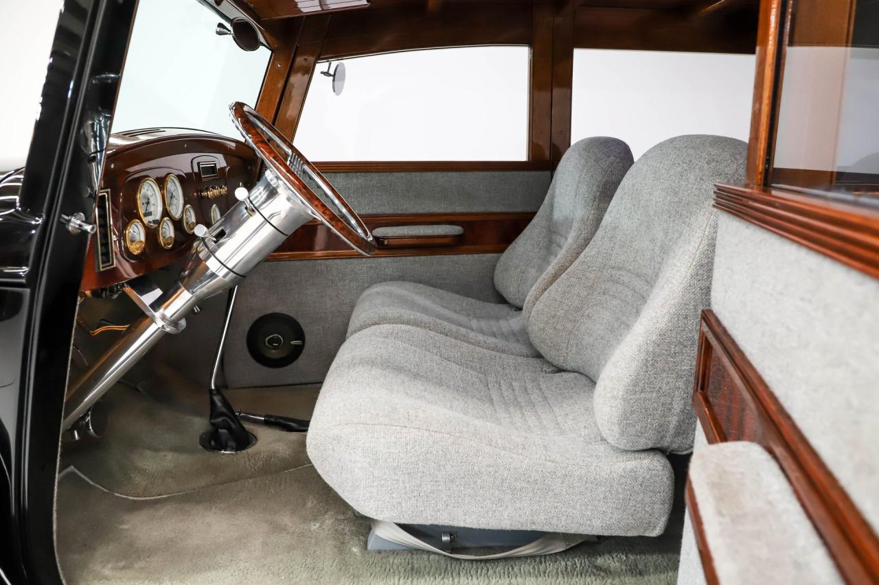 1933 Ford Custom  Woody