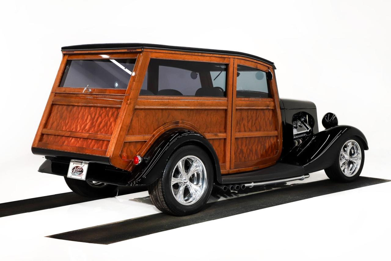 1933 Ford Custom  Woody