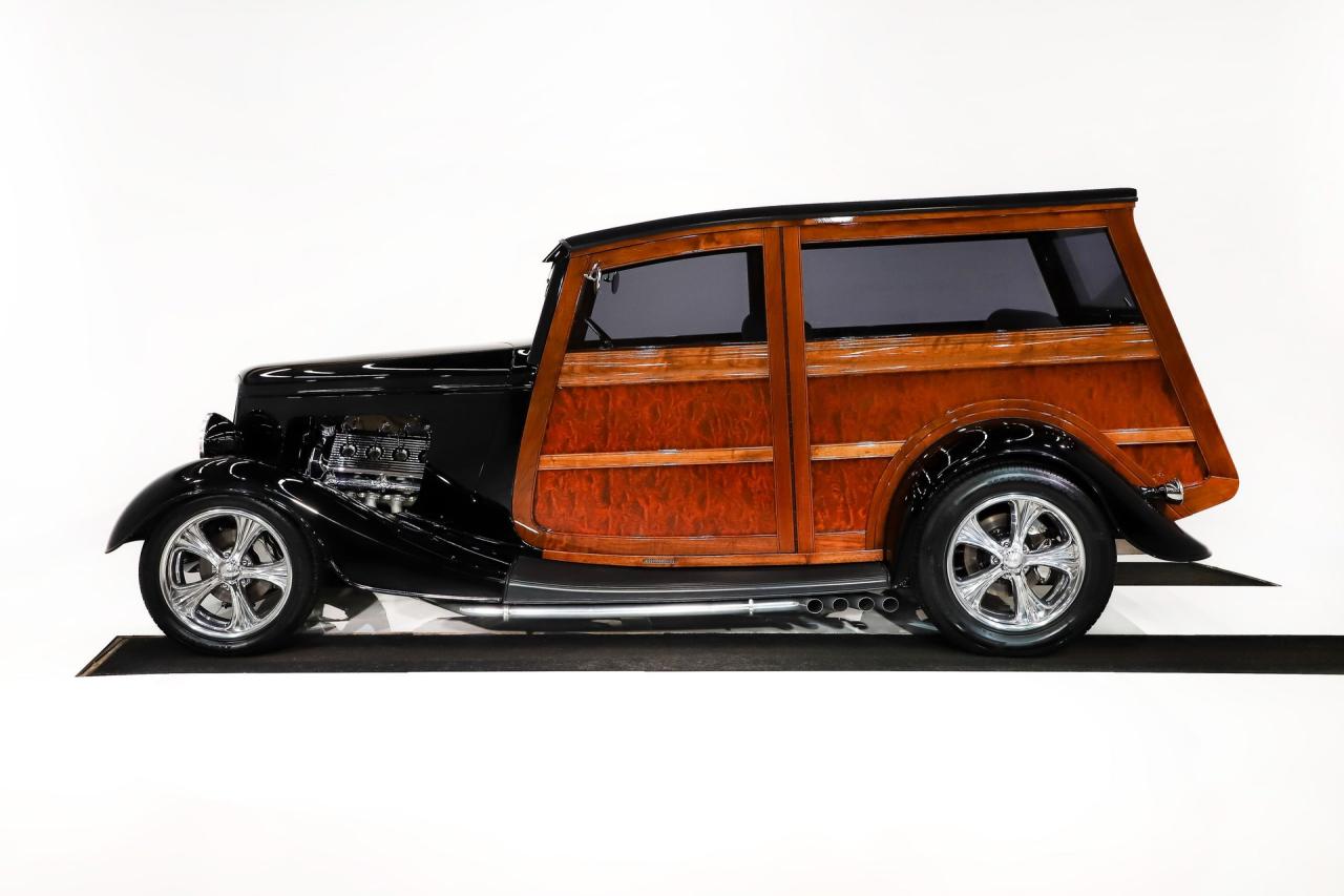 1933 Ford Custom  Woody