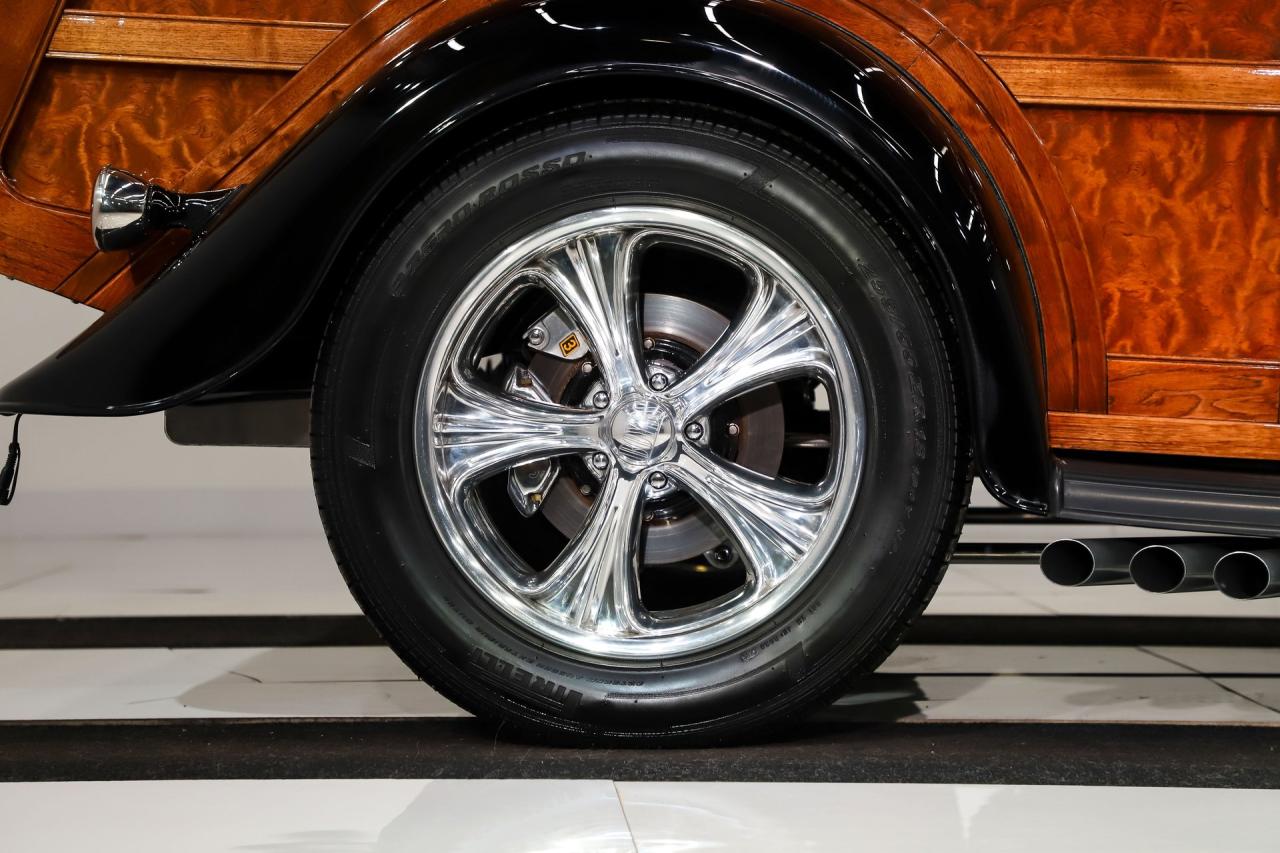 1933 Ford Custom  Woody