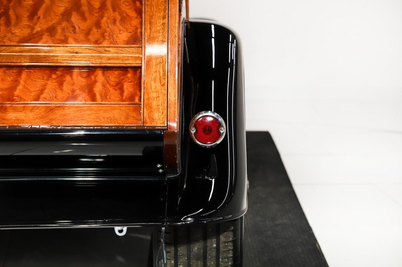 1933 Ford Custom  Woody