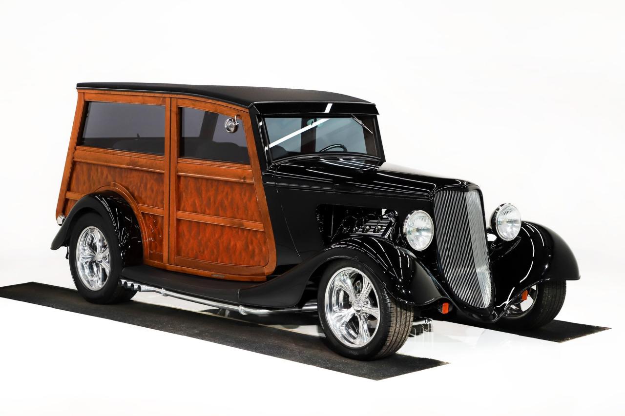 1933 Ford Custom  Woody