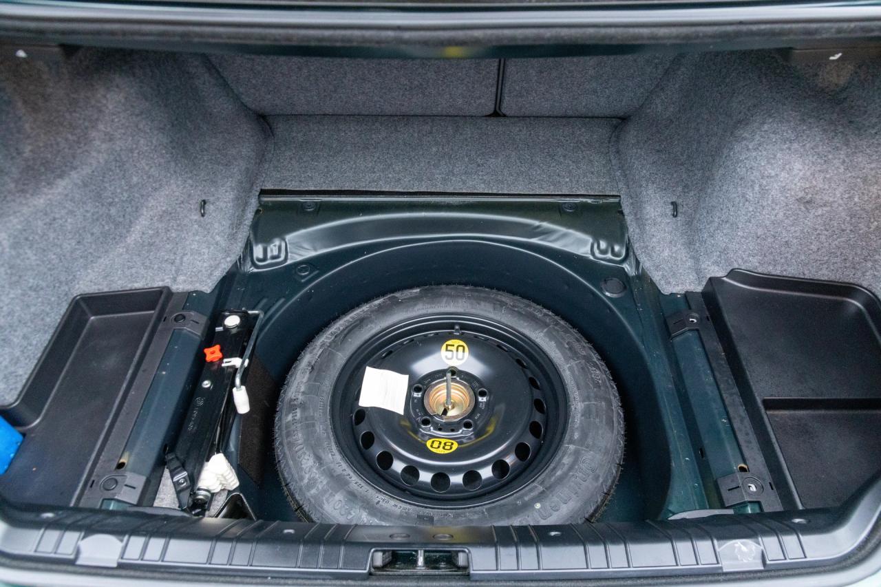 2001 BMW 323 Ci Coup&eacute; Farngr&uuml;n &ldquo;25.000 kilometers&rdquo;