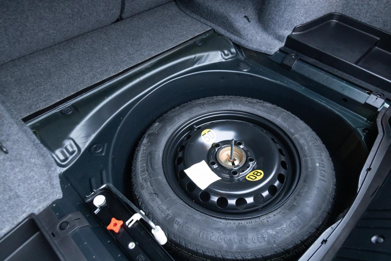 2001 BMW 323 Ci Coup&eacute; Farngr&uuml;n &ldquo;25.000 kilometers&rdquo;