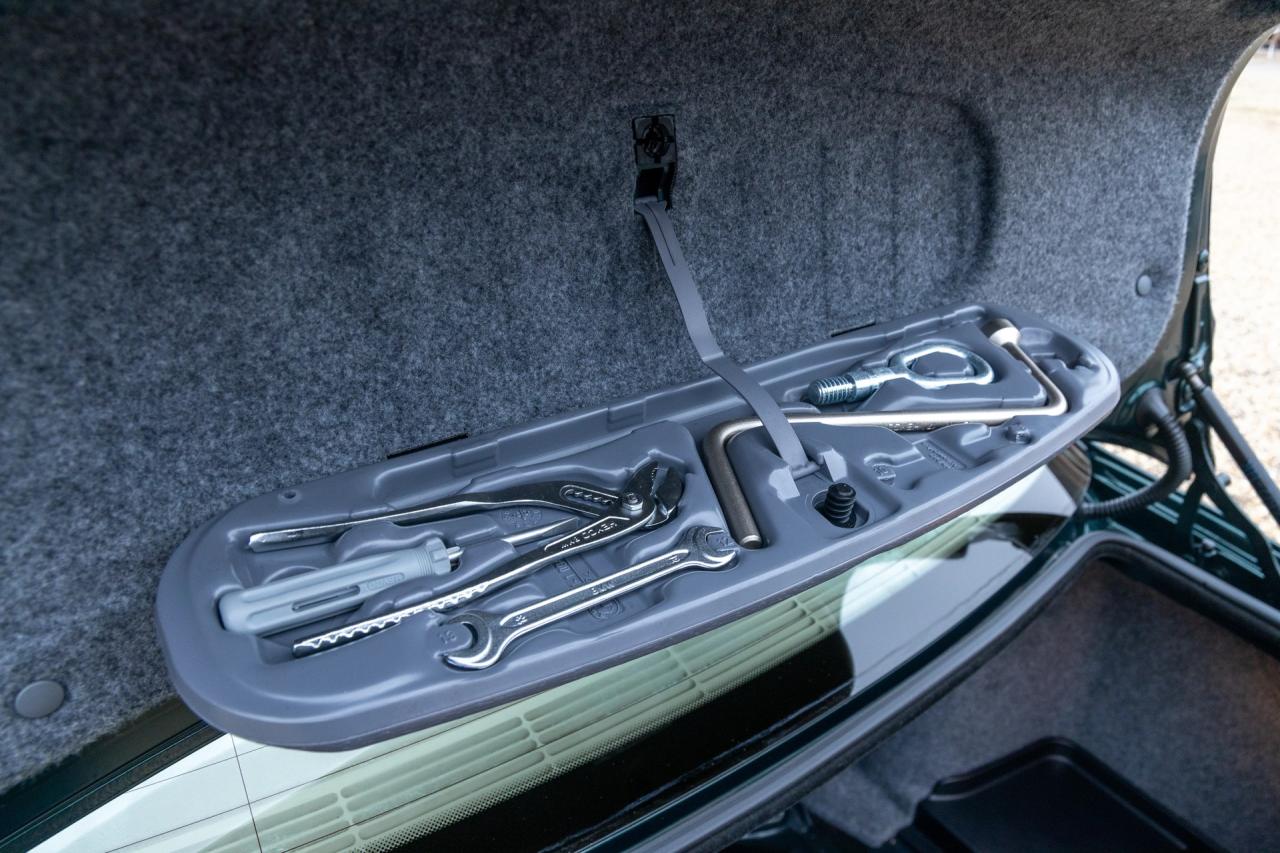 2001 BMW 323 Ci Coup&eacute; Farngr&uuml;n &ldquo;25.000 kilometers&rdquo;