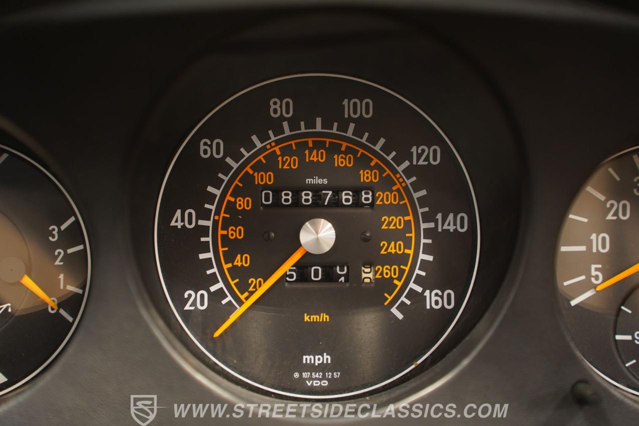 1989 Mercedes - Benz 560SL R107