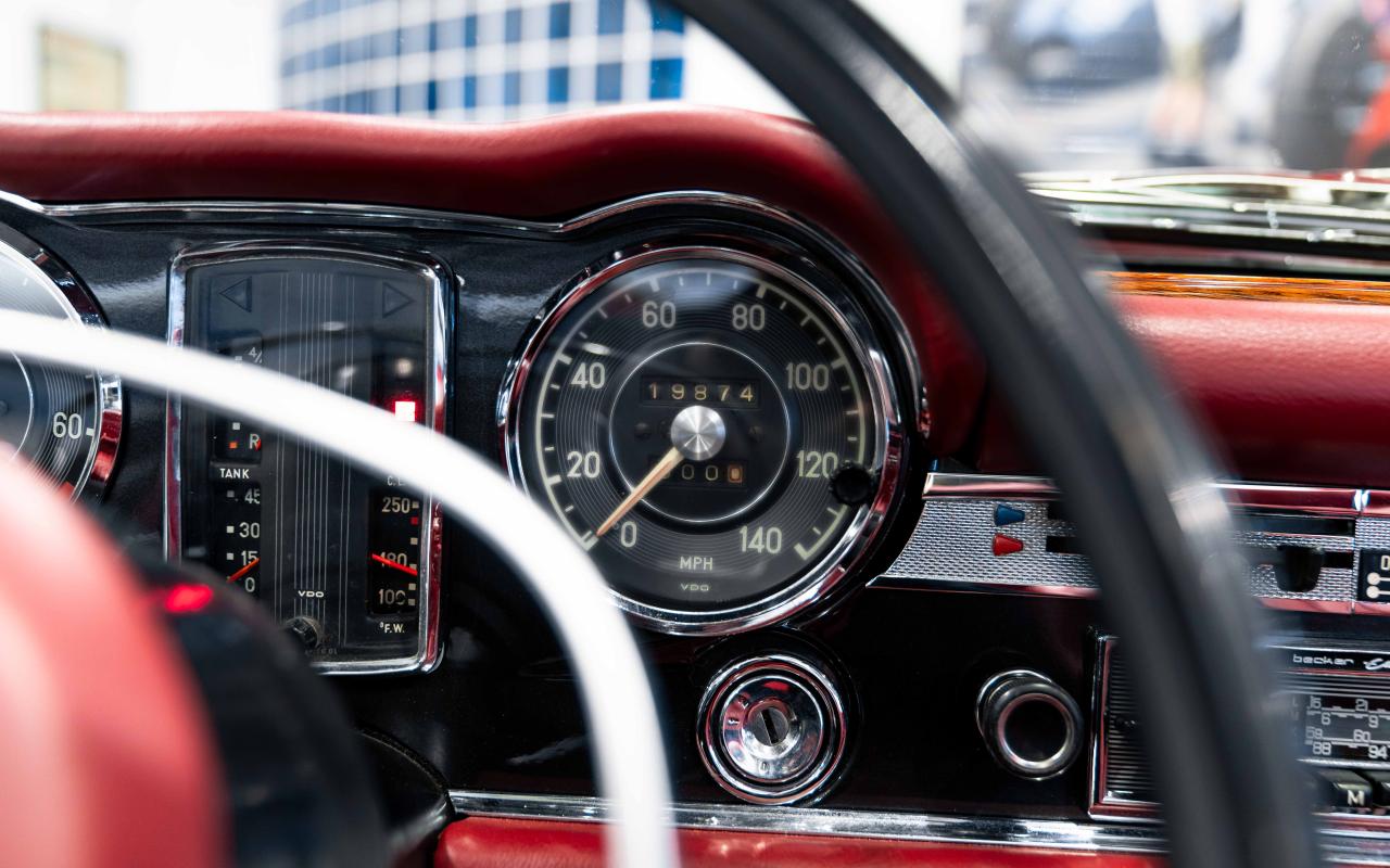 1971 Mercedes - Benz 280 SL Pagoda