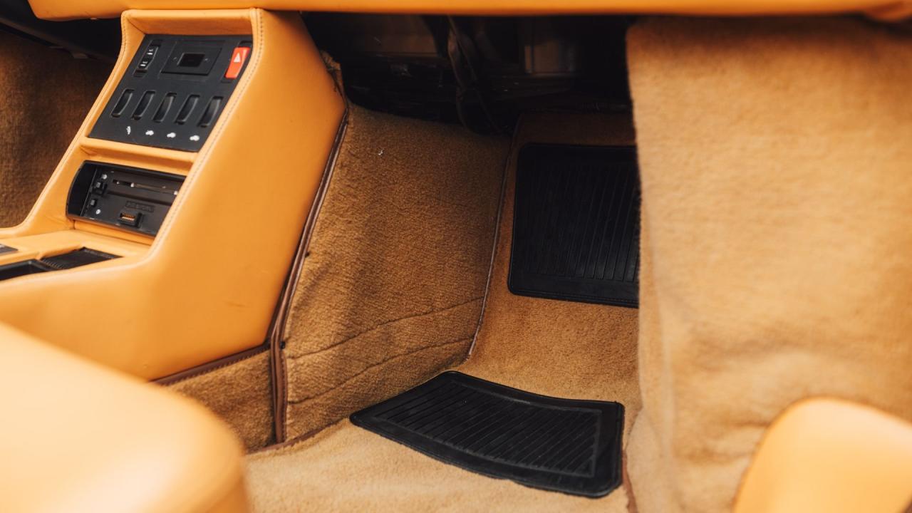 1990 Ferrari Mondial t Cabriolet