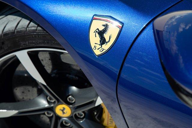 2023 Ferrari SF90 SPIDER