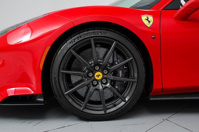 2019 Ferrari 488 PISTA