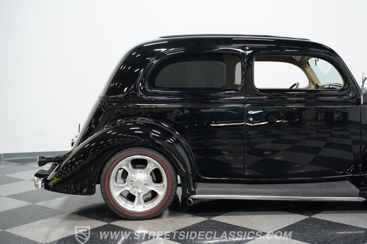 1936 Ford Tudor Slantback Streetrod
