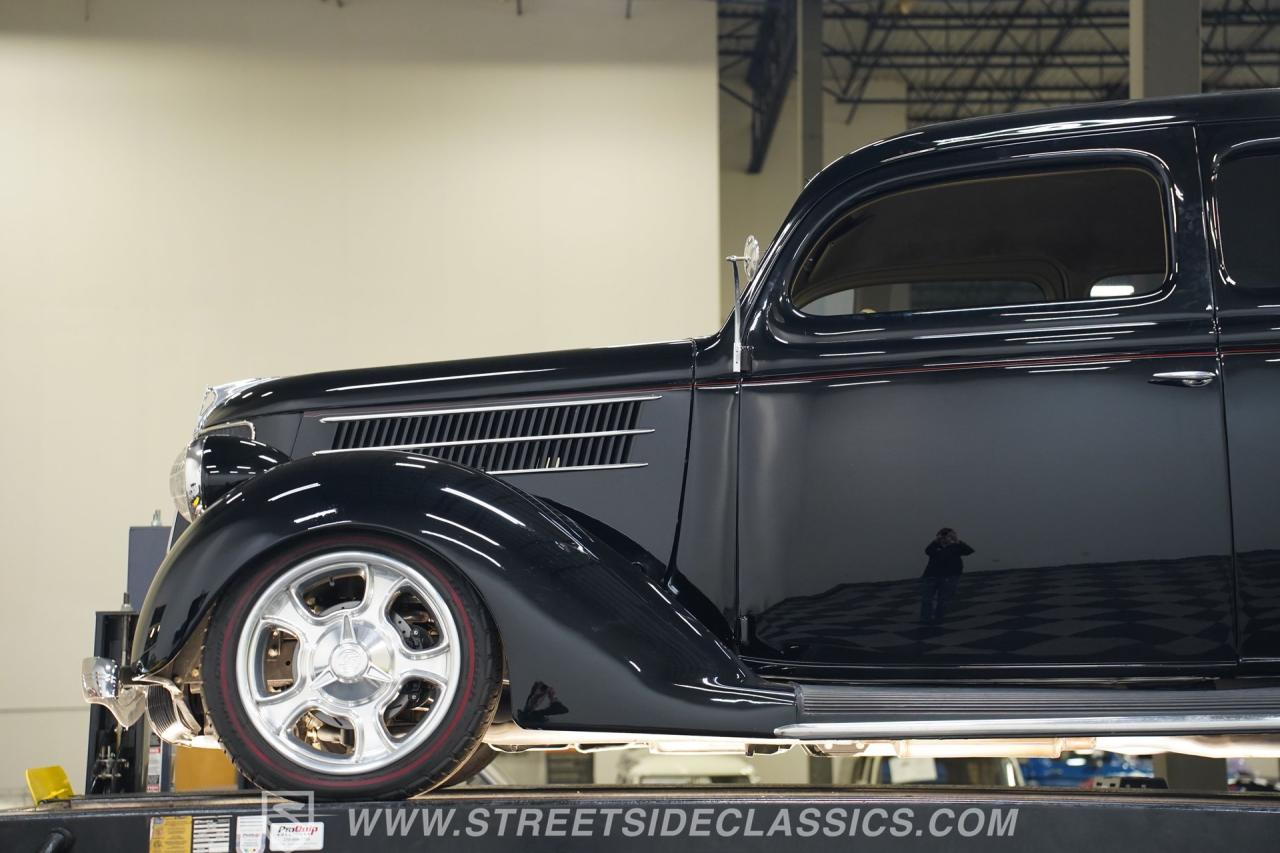 1936 Ford Tudor Slantback Streetrod