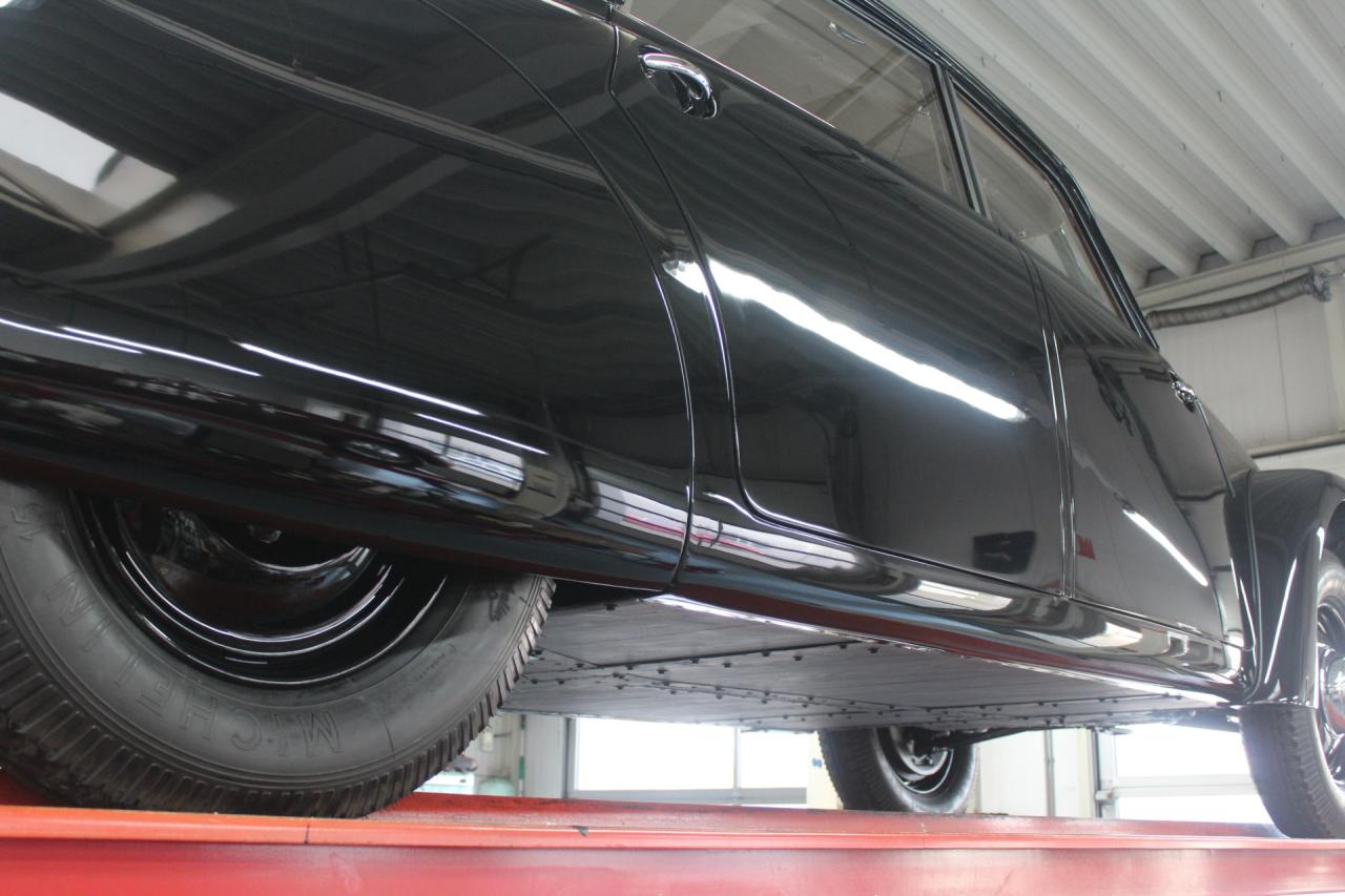 1935 Tatra T77A &ldquo; - The car of the future&rdquo;