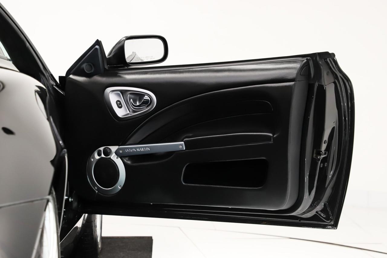 2003 Aston Martin Vanquish 2+2