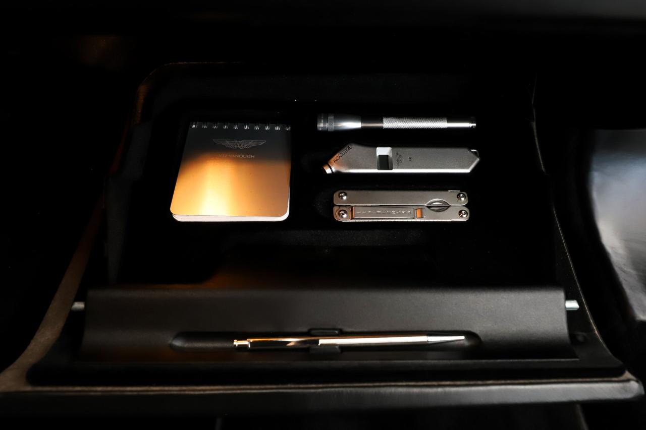 2003 Aston Martin Vanquish 2+2