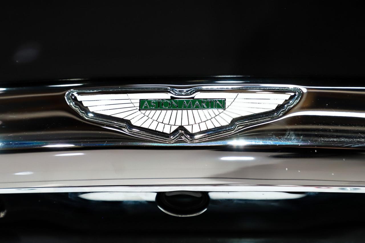 2003 Aston Martin Vanquish 2+2