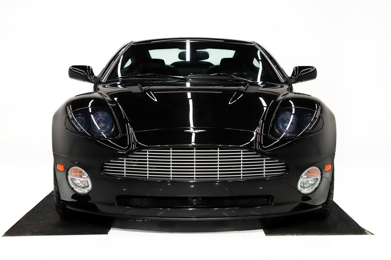 2003 Aston Martin Vanquish 2+2